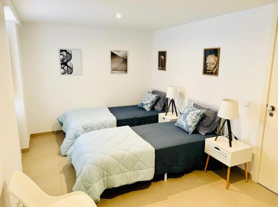 Apartment Renovated With Small Garden In Ajuda *