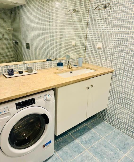Renovated With Small Garden In Ajuda * Lisbon