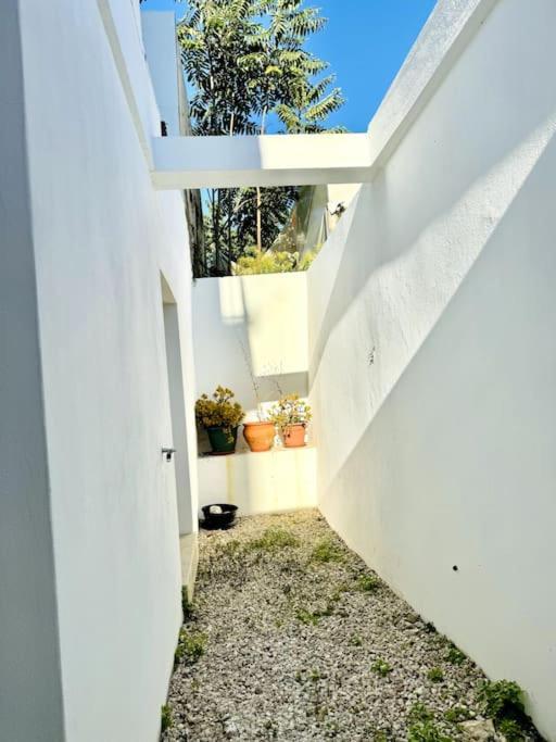 Apartment Renovated With Small Garden In Ajuda *